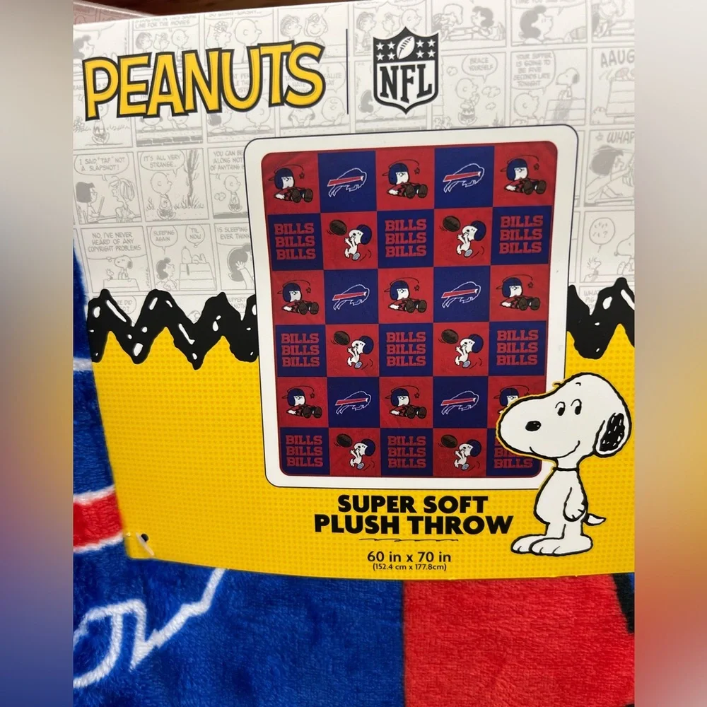 Peanuts Snoopy Buffalo Bills Red and Blue Plush Throw blanket